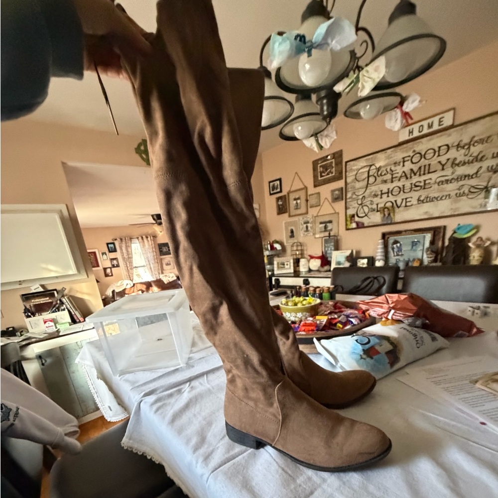 Chic Over the Knee Brown Boots
